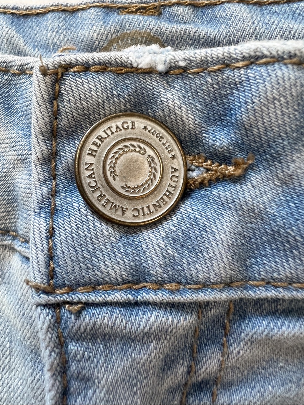 Vintage Y2K SO Shortie Light Wash Distressed Denim Juniors Cut-Off Shorts Size 7 - Picture 3 of 11